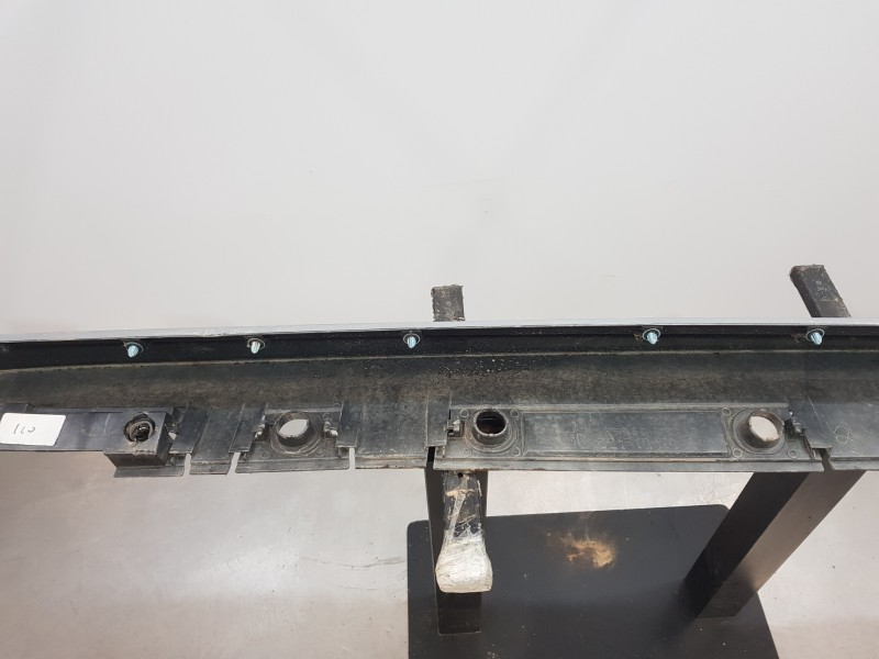 Recambio de faldon lateral para toyota corolla (e21) hev referencia OEM IAM 7586002210  