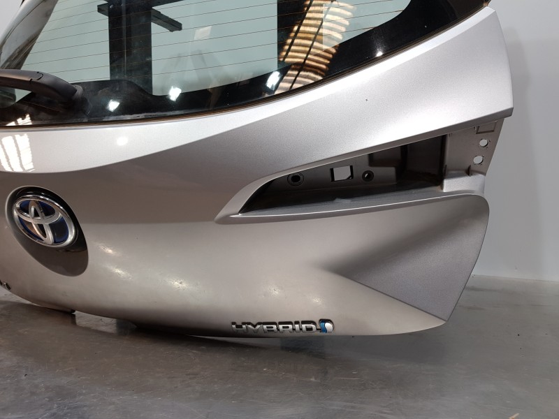 Recambio de porton trasero para toyota corolla (e21) hev referencia OEM IAM 6700502610  