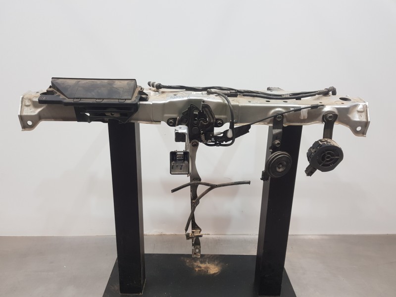 Recambio de travesaño superior para toyota corolla (e21) hev referencia OEM IAM 5320502490  