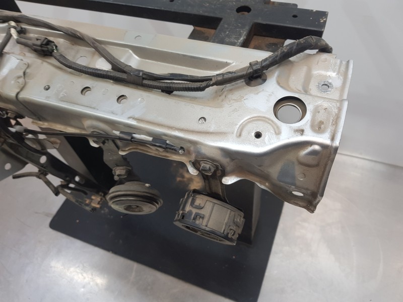 Recambio de travesaño superior para toyota corolla (e21) hev referencia OEM IAM 5320502490  