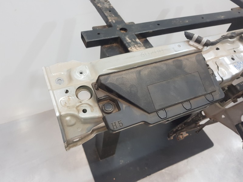 Recambio de travesaño superior para toyota corolla (e21) hev referencia OEM IAM 5320502490  