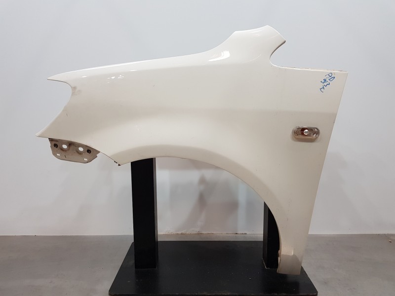 Recambio de aleta delantera izquierda para volkswagen caddy ocio furgón referencia OEM IAM 2K5821021  