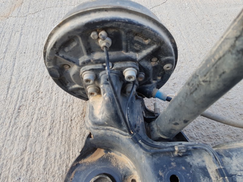 Recambio de puente trasero para peugeot 208 acces referencia OEM IAM 1607197380  