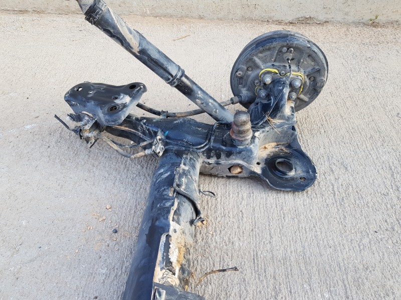 Recambio de puente trasero para citroen c-elysée shine referencia OEM IAM 1608396680  