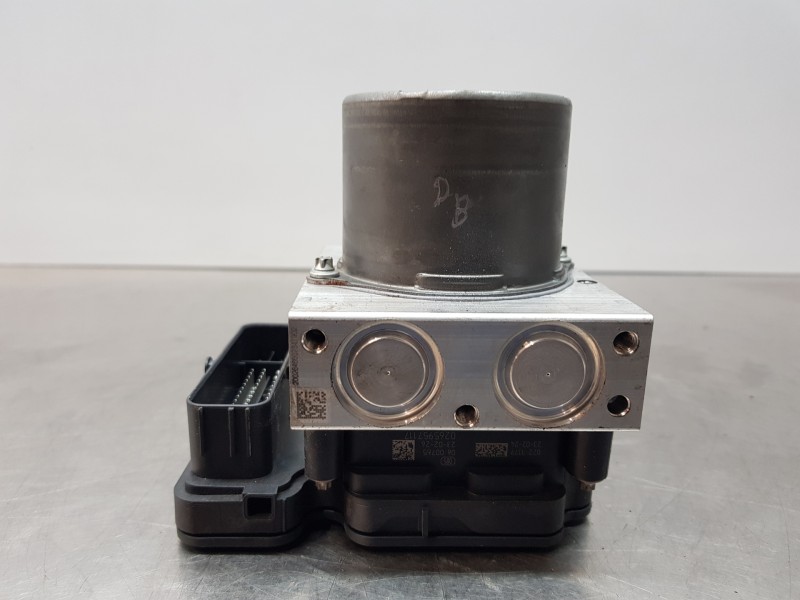 Recambio de abs para toyota corolla (e21) hev referencia OEM IAM 4405002N81 4405002K80 