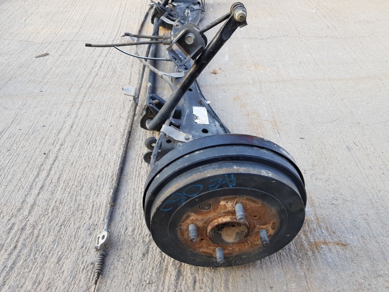 Recambio de puente trasero para nissan nv 200 (m20) furgón referencia OEM IAM 43010BJ00B  