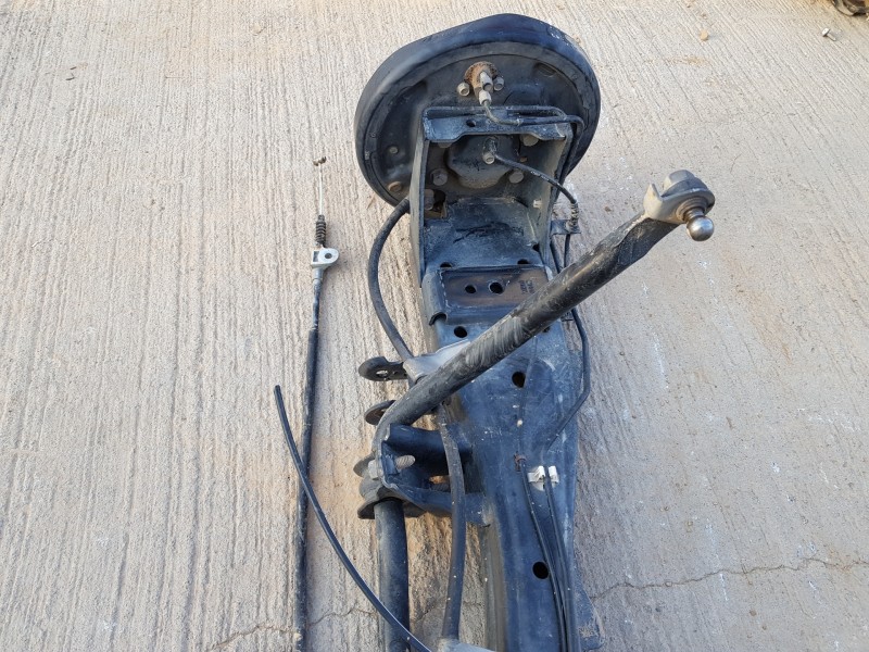 Recambio de puente trasero para nissan nv 200 (m20) furgón referencia OEM IAM 43010BJ00B  