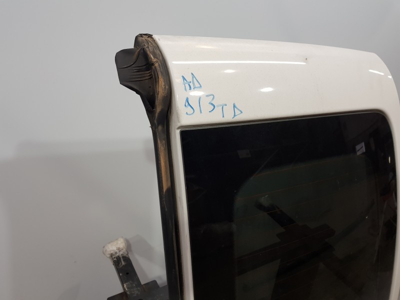 Recambio de porton trasero derecho para volkswagen caddy ocio furgón referencia OEM IAM 2K0827092G  