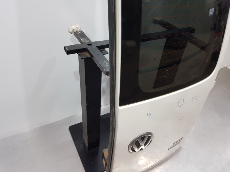 Recambio de porton trasero derecho para volkswagen caddy ocio furgón referencia OEM IAM 2K0827092G  