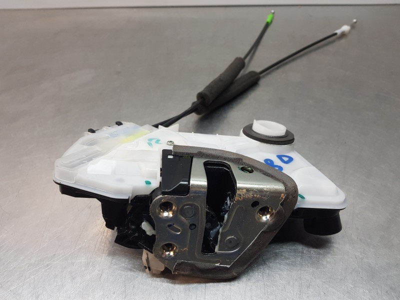 Recambio de cerradura puerta delantera derecha para toyota corolla (e21) hev referencia OEM IAM 6903002511  