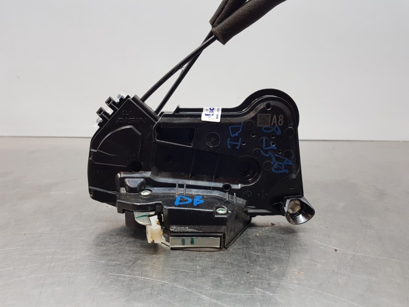 Recambio de cerradura puerta delantera izquierda para toyota corolla (e21) hev referencia OEM IAM 6904002491  