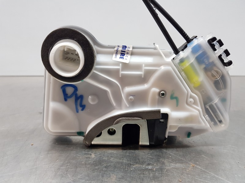 Recambio de cerradura puerta delantera izquierda para toyota corolla (e21) hev referencia OEM IAM 6904002491  