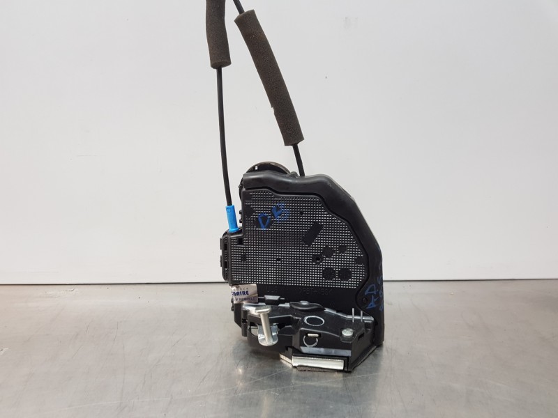 Recambio de cerradura puerta trasera izquierda para toyota corolla (e21) hev referencia OEM IAM 6906002580  