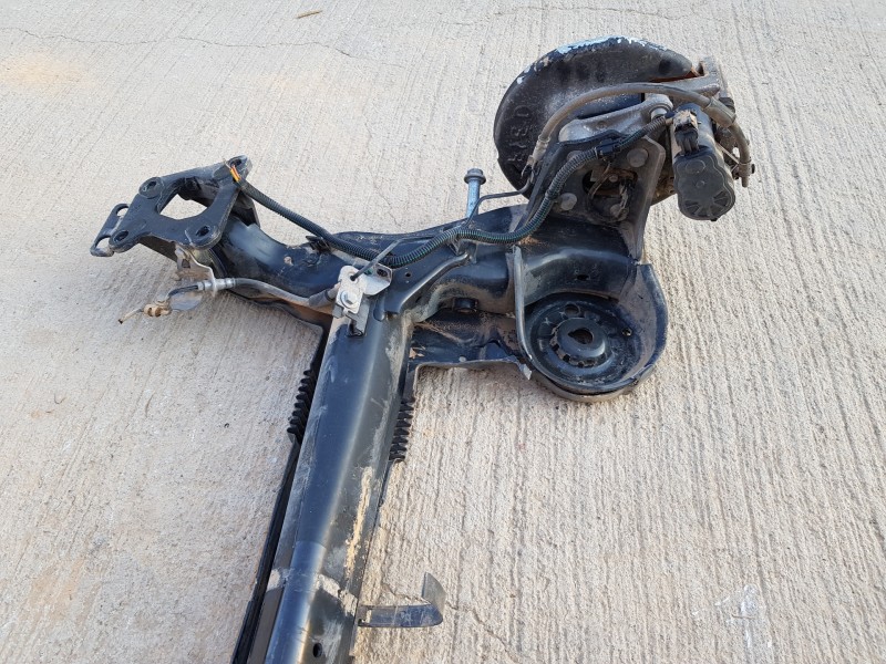 Recambio de puente trasero para peugeot rifter acces referencia OEM IAM 9822650980  