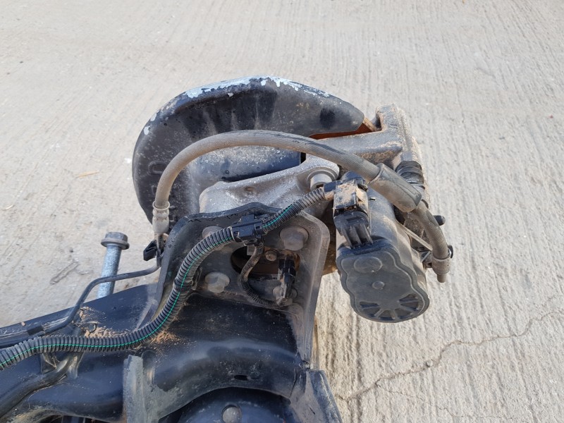 Recambio de puente trasero para peugeot rifter acces referencia OEM IAM 9822650980  