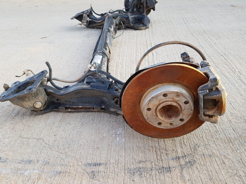 Recambio de puente trasero para peugeot rifter acces referencia OEM IAM 9822650980  