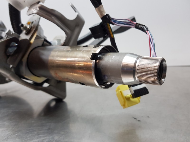 Recambio de columna direccion para toyota corolla (e21) hev referencia OEM IAM 4520A02750  