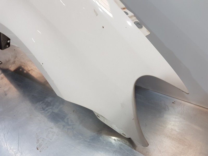 Recambio de aleta delantera derecha para volkswagen caddy ocio furgón referencia OEM IAM 2K5821022  