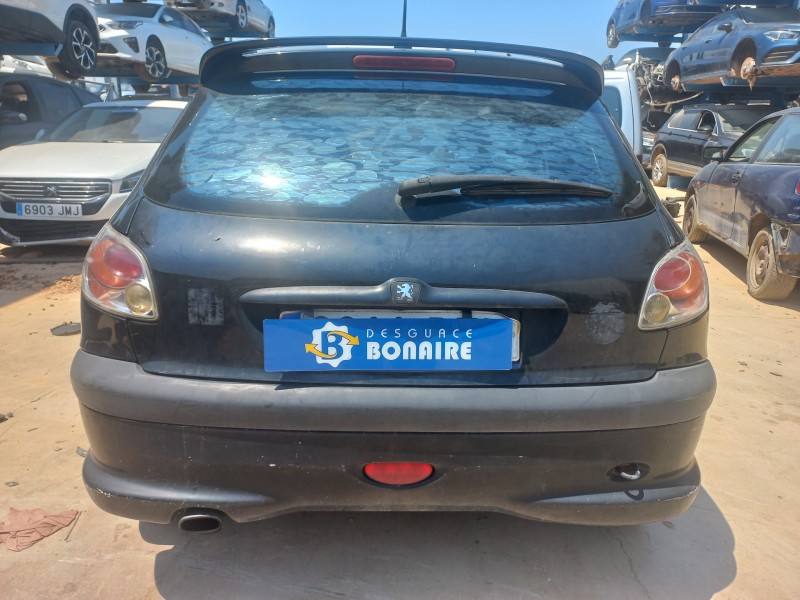 peugeot 206 berlina del año 2002