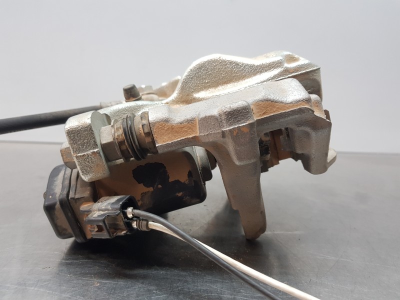 Recambio de pinza freno trasera izquierda para toyota corolla (e21) hev referencia OEM IAM 46310F4011  