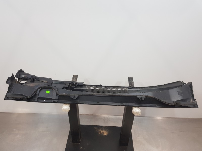 Recambio de torpedo para toyota corolla (e21) hev referencia OEM IAM 5570802A10  