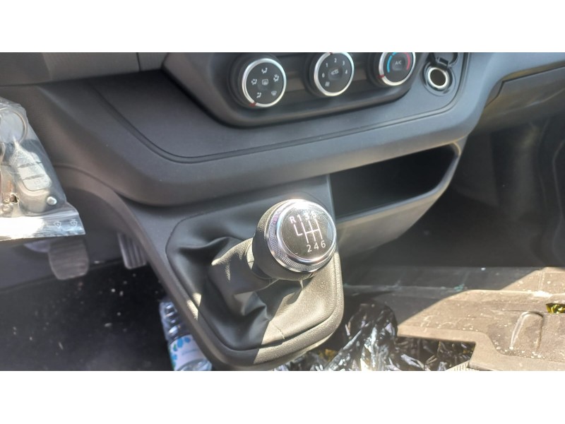 nissan primastar del año 2023