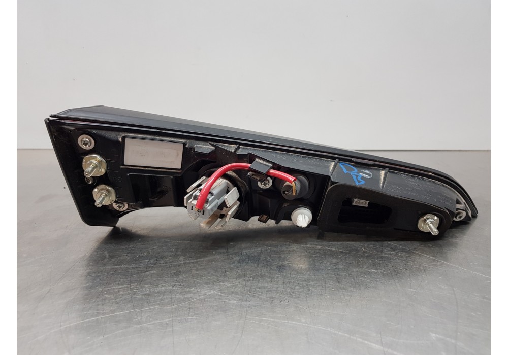 Recambio de piloto trasero derecho interior para toyota corolla (e21) hev referencia OEM IAM 8158102E50  