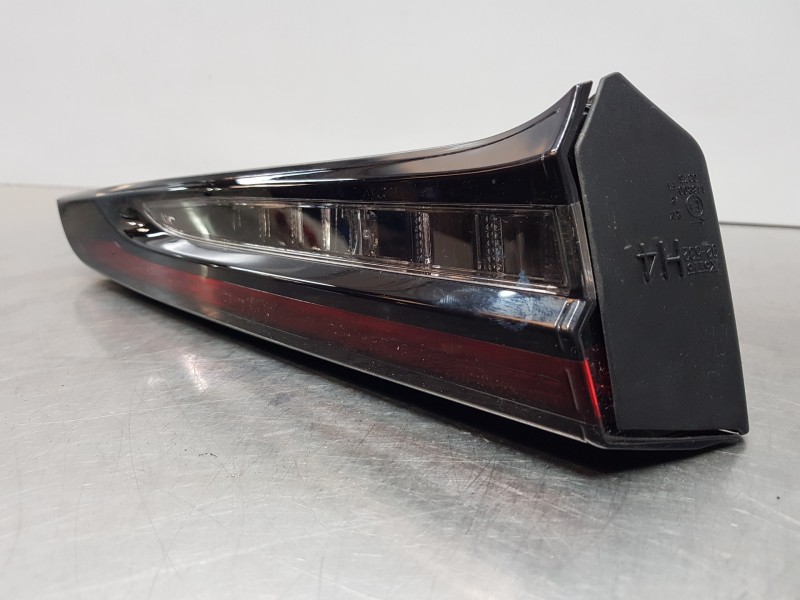 Recambio de piloto trasero izquierdo interior para toyota corolla (e21) hev referencia OEM IAM 8159102E60  