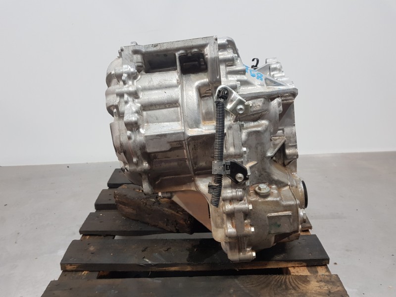 Recambio de caja cambios para toyota corolla (e21) hev referencia OEM IAM 3090012040  