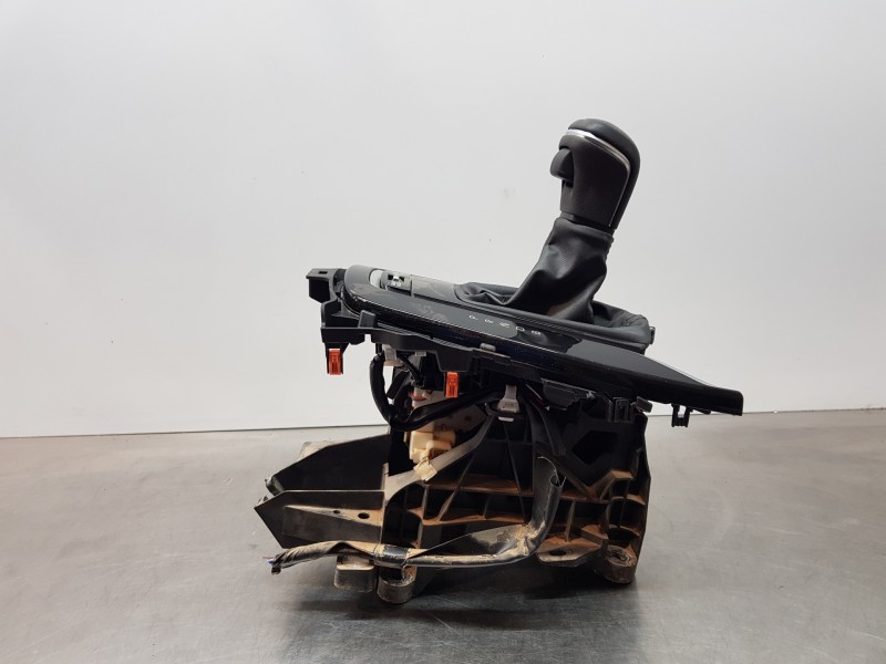 Recambio de palanca cambio para toyota corolla (e21) hev referencia OEM IAM 33560F4050  