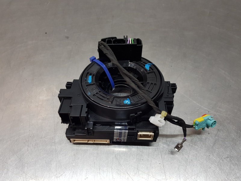 Recambio de anillo airbag para toyota corolla (e21) hev referencia OEM IAM 8430802080 8924502160 