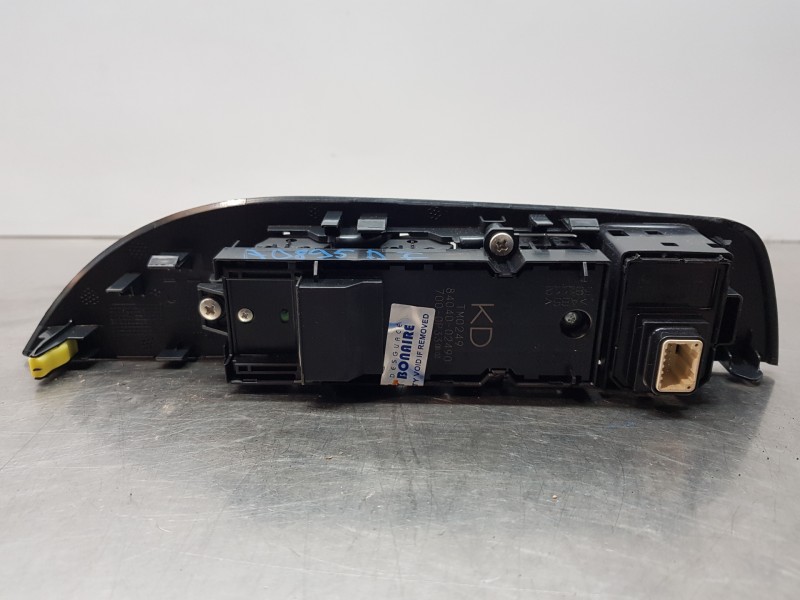 Recambio de mando elevalunas delantero izquierdo para toyota corolla (e21) hev referencia OEM IAM 8404002490  