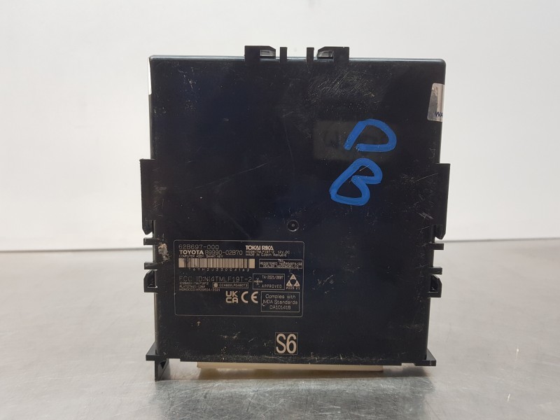 Recambio de modulo electronico para toyota corolla (e21) hev referencia OEM IAM 8999002B70  