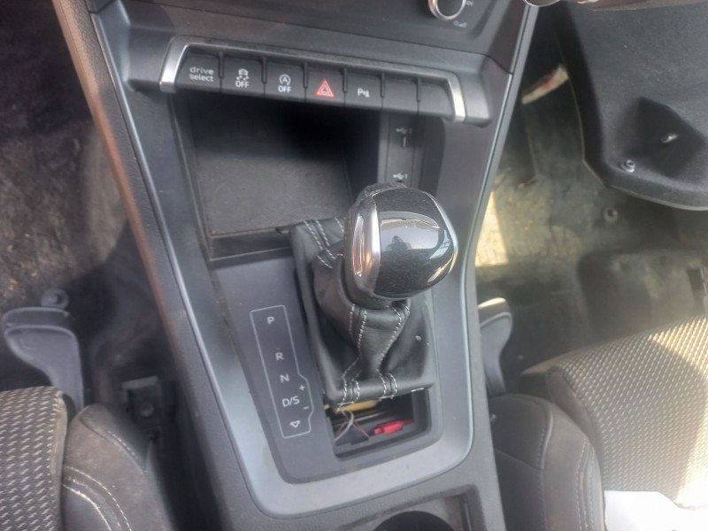 audi q3 sportback (f3n) del año 2020