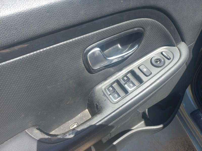 kia carens ( ) del año 2016