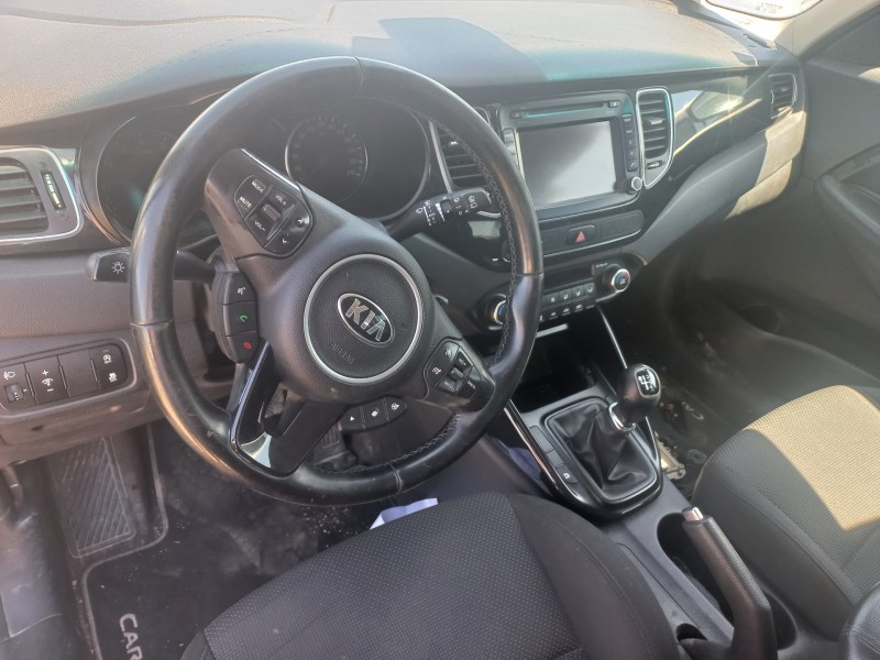 kia carens ( ) del año 2016