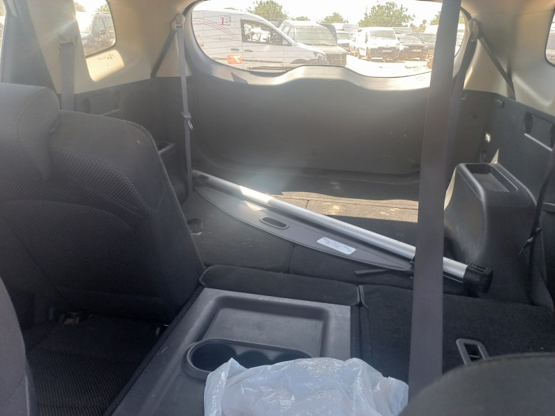 kia carens ( ) del año 2016