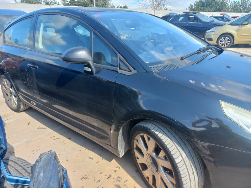 citroen c4 berlina del año 2005