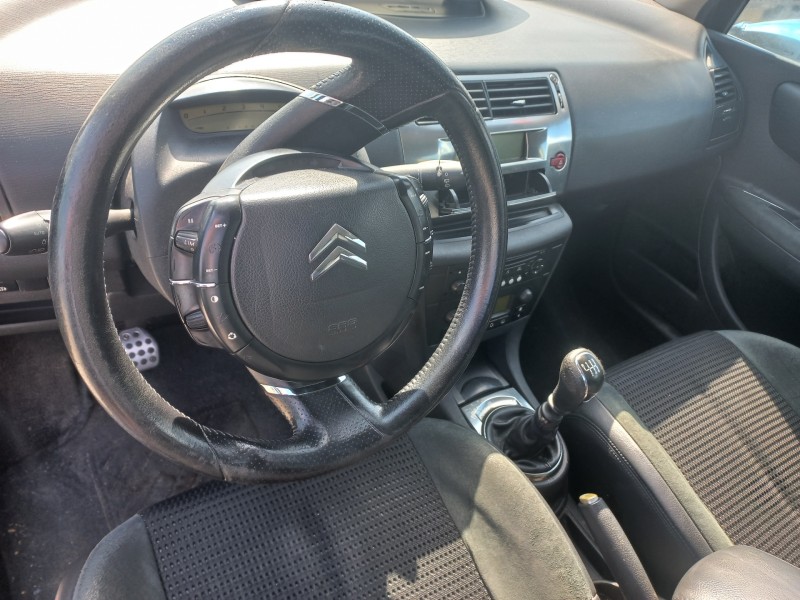 citroen c4 berlina del año 2005
