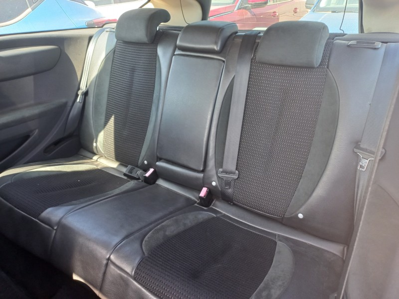 citroen c4 berlina del año 2005