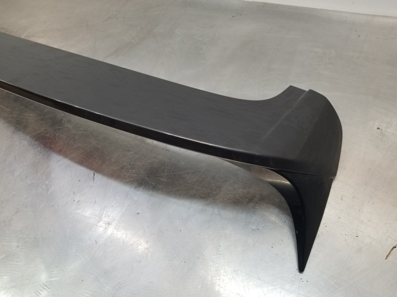 Recambio de aleron trasero para hyundai tucson klass referencia OEM IAM 87211D7200  