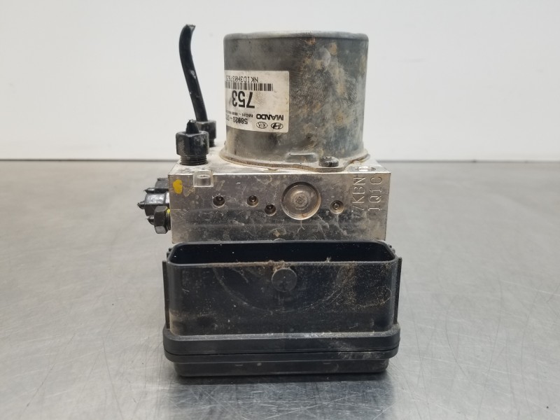 Recambio de abs para hyundai tucson klass referencia OEM IAM 58920D7530 BE6009Y100 