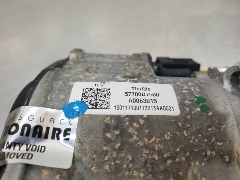 Recambio de cremallera direccion para hyundai tucson klass referencia OEM IAM 57700D7500  