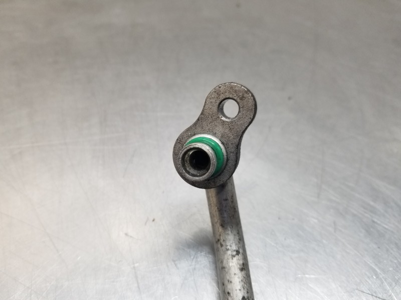 Recambio de tubos aire acondicionado para hyundai tucson klass referencia OEM IAM 97762D7600  