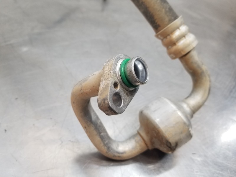 Recambio de tubos aire acondicionado para hyundai tucson klass referencia OEM IAM 97775D7280  