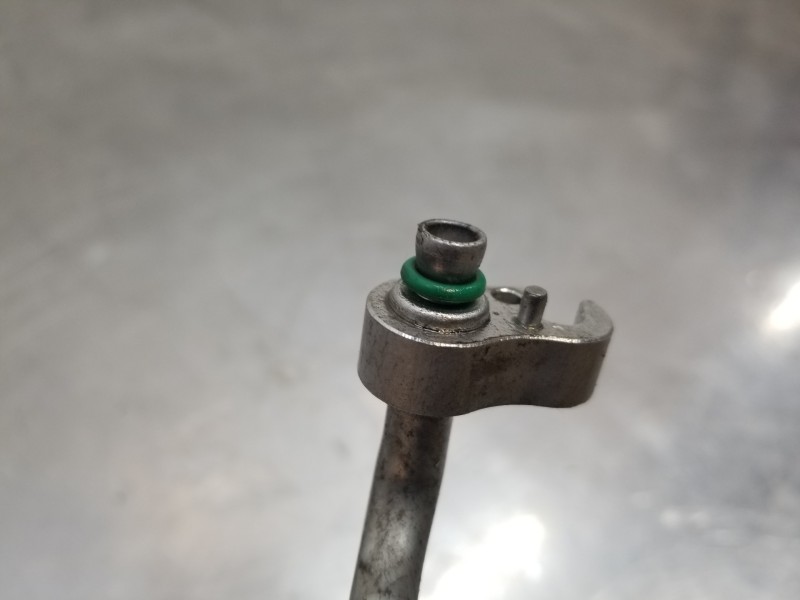 Recambio de tubos aire acondicionado para hyundai tucson klass referencia OEM IAM 97775D7280  