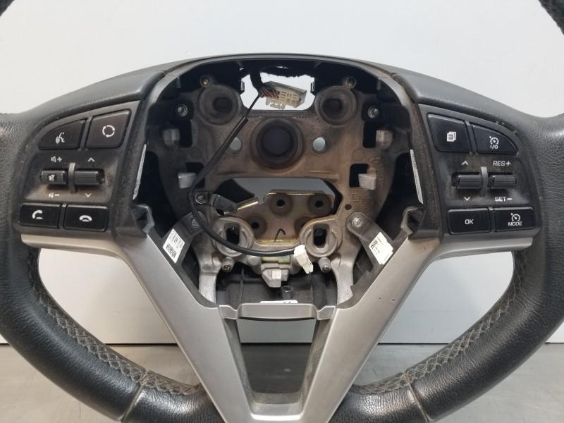Recambio de volante para hyundai tucson klass referencia OEM IAM 96720D7220UMB  