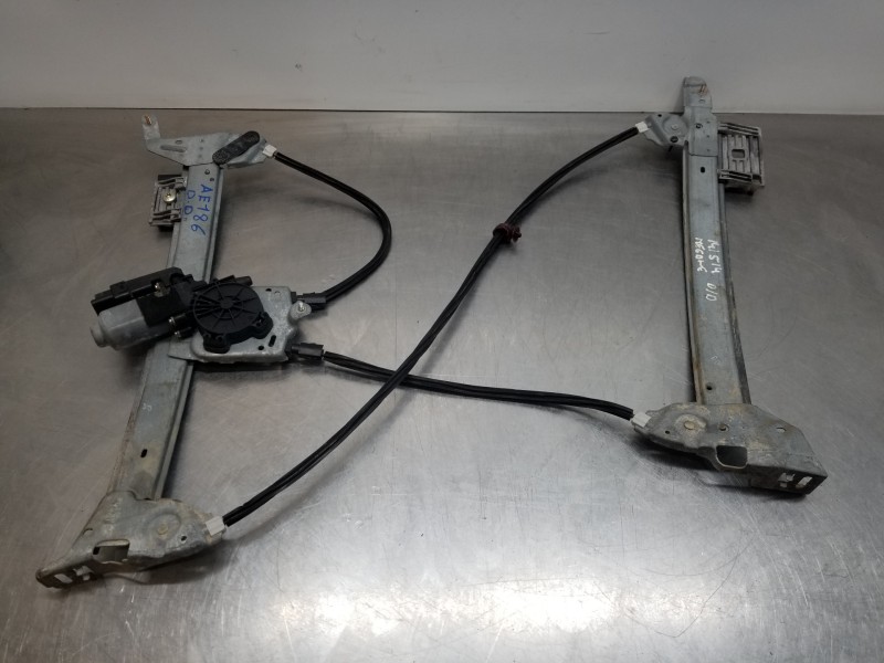 Recambio de elevalunas delantero derecho para renault megane ii coupe/cabrio authentique referencia OEM IAM 8201010931  