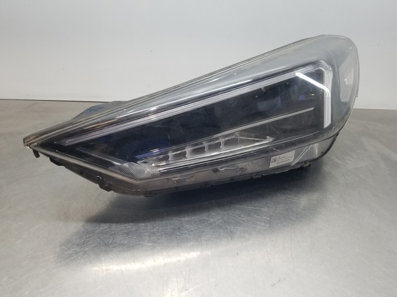 Recambio de faro izquierdo para hyundai tucson klass referencia OEM IAM 92101D7700  