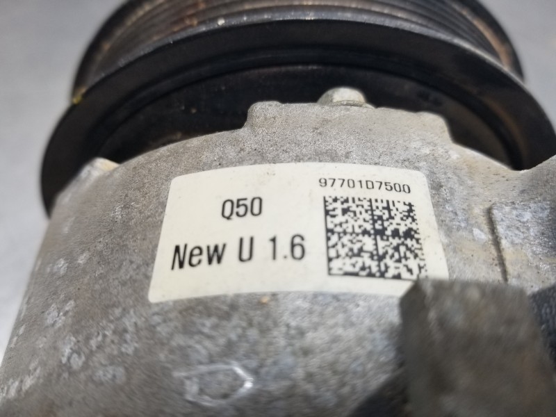 Recambio de compresor aire acondicionado para hyundai tucson klass referencia OEM IAM 97701D7500  